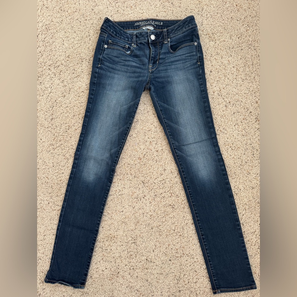 American Eagle women’s dark rinses super stretch jeans size 8 long